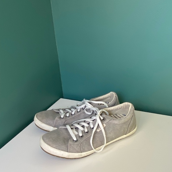 𝅺TAOS Womens Star STA-12844 Gray Canvas Low Top Lace Up Sneakers Shoes Size 7 - Picture 3 of 10